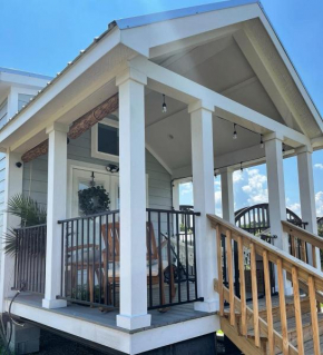 Riverfront Tiny House- AMAZING VIEWS- #111